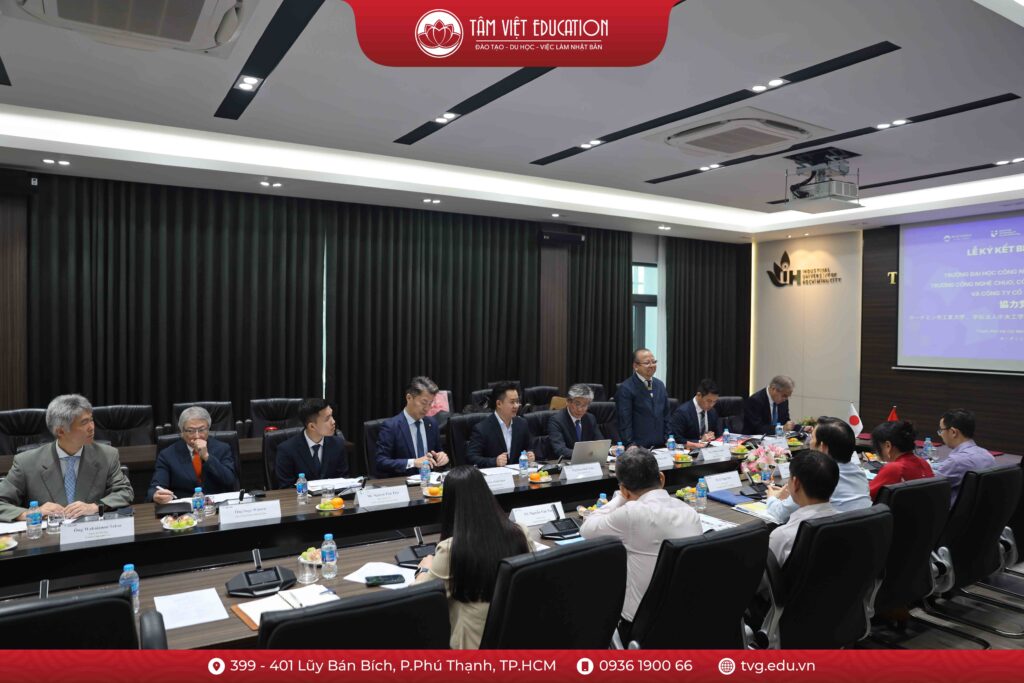 ky ket hop tac mou tam viet education mou iuh chuo techno world 6